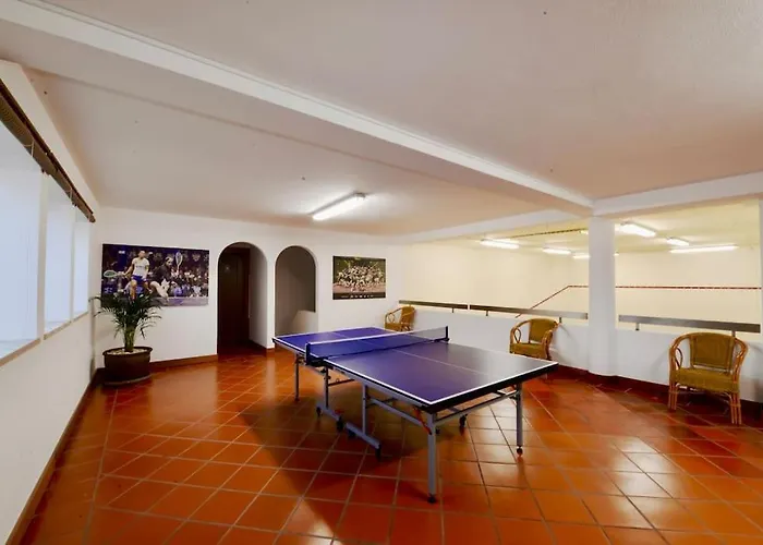 Blue - In Complex With 3 Pools * 圣马蒂纽·杜·波特