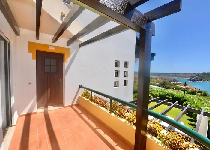 Blue - In Complex With 3 Pools 圣马蒂纽·杜·波特