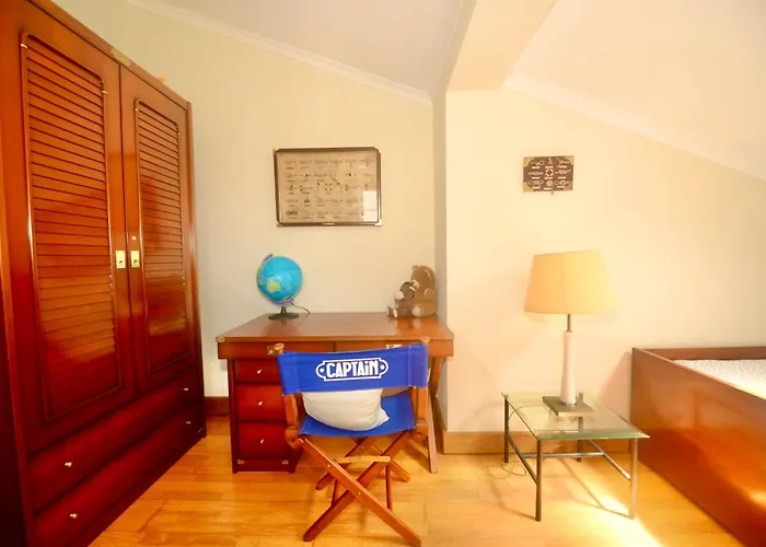 Blue - In Complex With 3 Pools * 圣马蒂纽·杜·波特